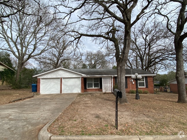Building Photo - 504 Highland Dr Rental