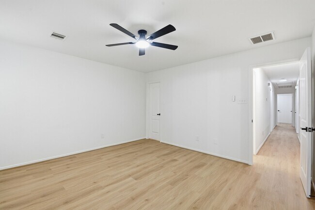 Photo - 20615 Moonrise River Ln