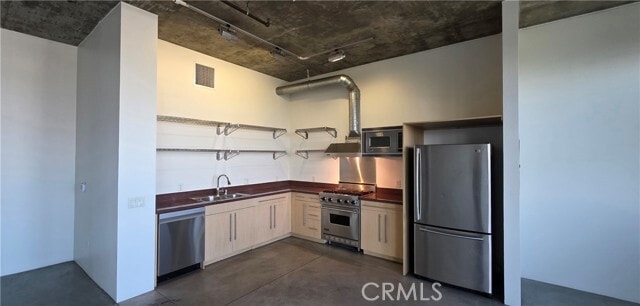 Photo - 835 Locust Ave