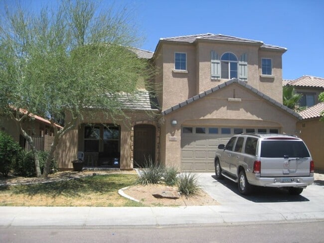 Building Photo - Beautiful three bedroom plus den/loft, 2.5 bath upgraded home In West Phoenix Close to I-10 & 101