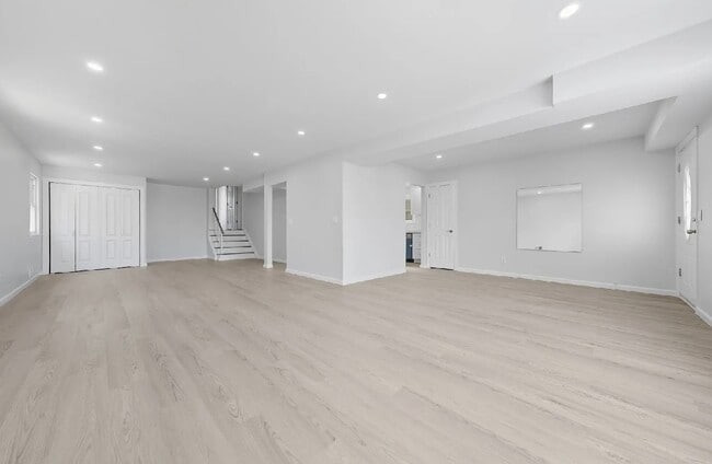 Photo - 450 Jefferson Ave Unidad Second floor