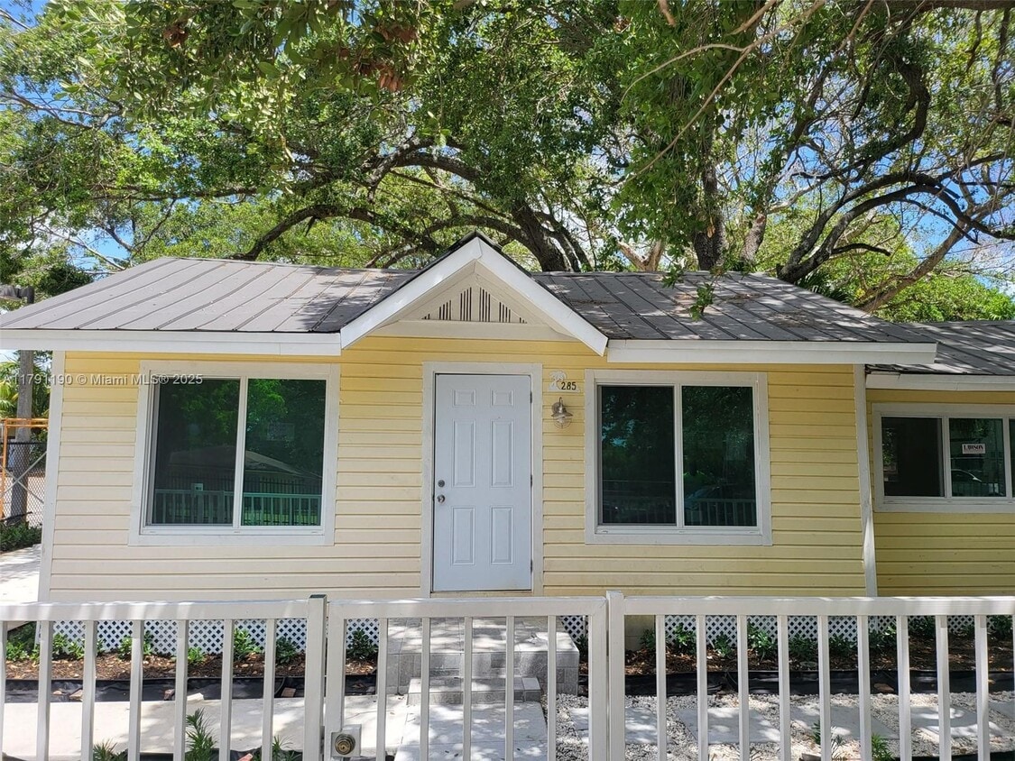 Photo - 285 NE 80th Ter (Miami, FL)