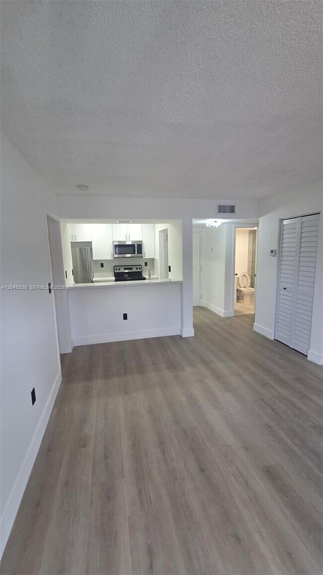 Photo - 7125 NW 186th St Unit B201