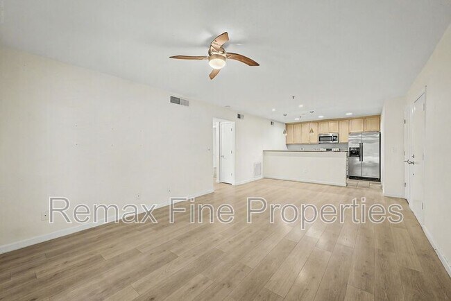 Photo - 4704 E Paradise Village Pkwy N Unidad #111