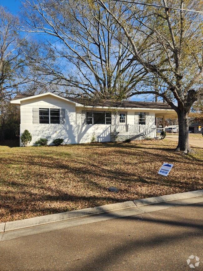 Building Photo - 118 Pemberton Dr Rental