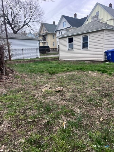 Photo - 183 Hawley Ave Unidad 1stfl