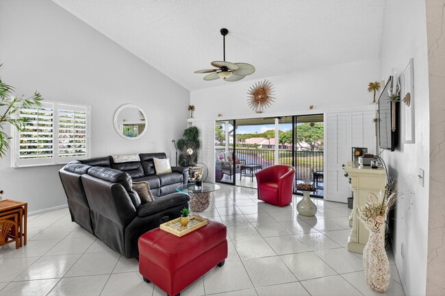 Photo - 7693 Lexington Club Blvd Unidad C