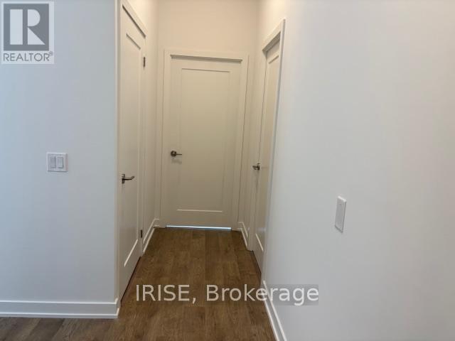 Photo - 5105 Hurontario St Unit PH05