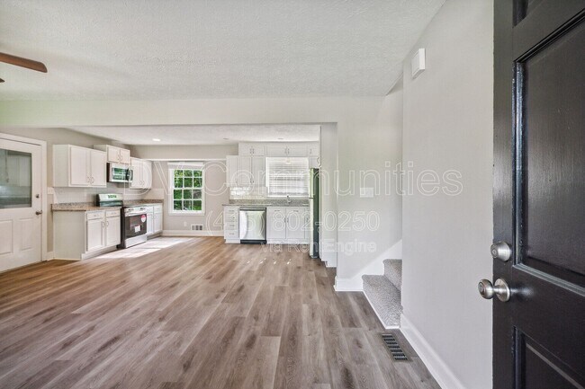 Photo - 4780 Bell Cir SE