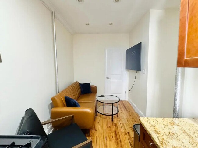 Photo - Furnished room/NOT APARTMENT Unit 1B