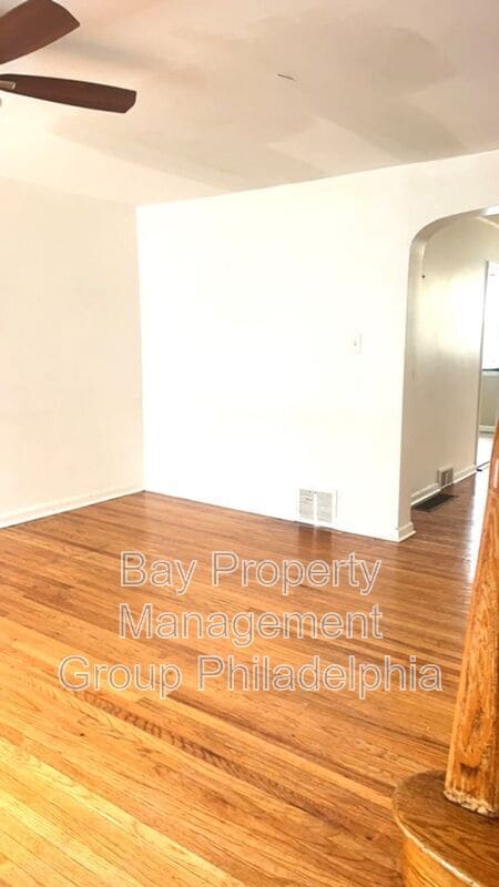 Photo - 351 E Claremont Rd