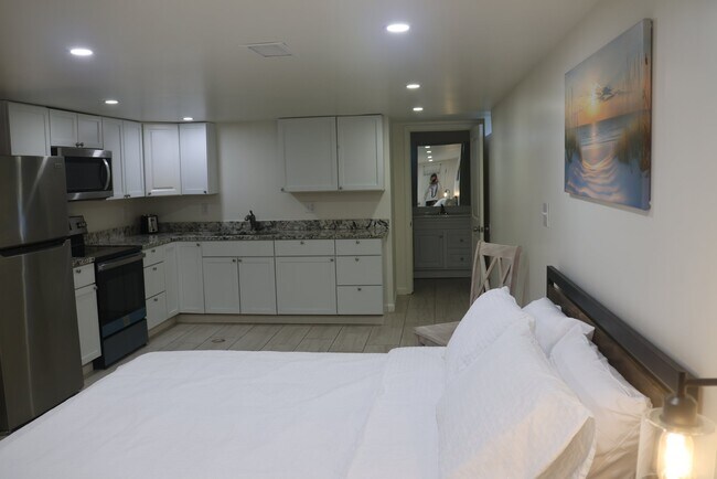 Photo - 1542 E George Ave