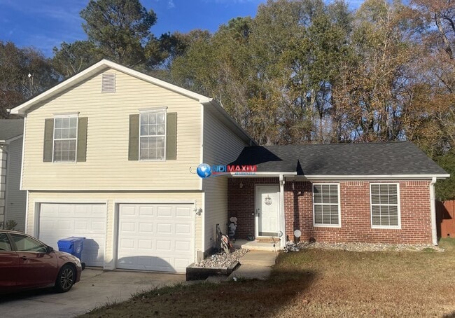 Building Photo - Spacious 4 bedrooms split-level house in Lithonia