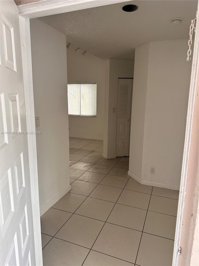 Building Photo - 9502 SW 140th Ct Unit 9502