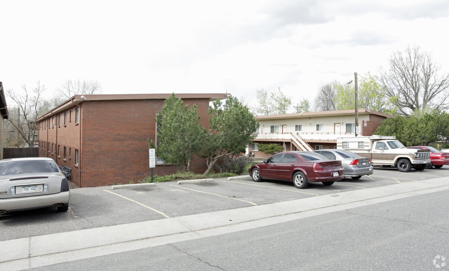 Photo - Cedar Court Apartments