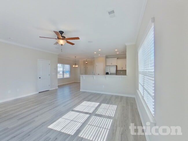 Photo - 437 N Ivestor Ct