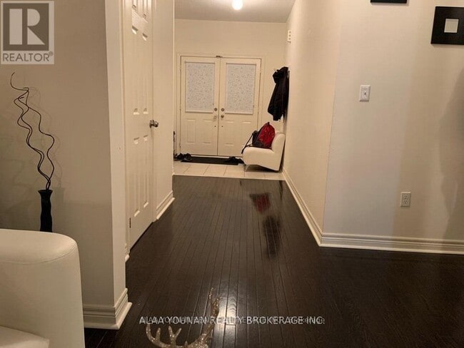 Photo - 1055 Job Cres