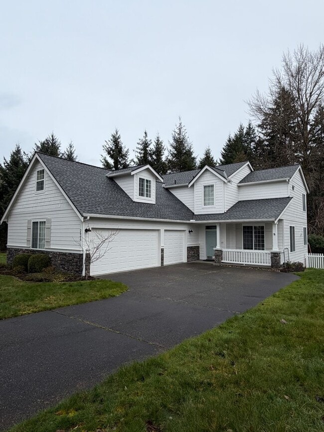 Building Photo - 2060 Hammond Ave