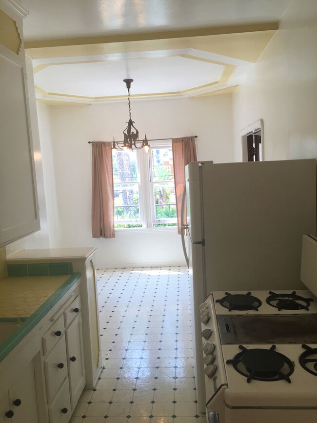 Photo - 325 S Cochran Ave