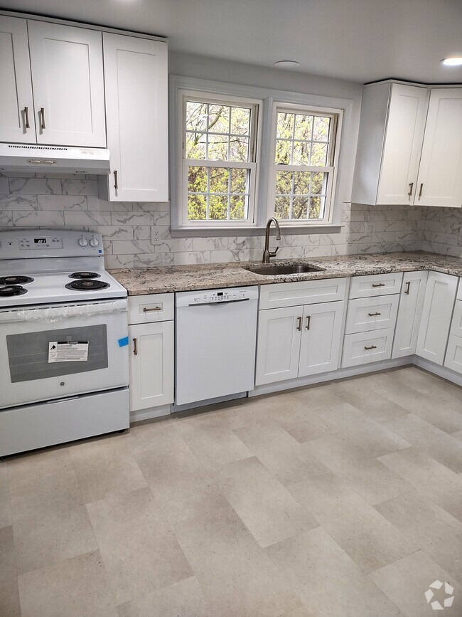 Building Photo - 28 Canal View Dr Unit #2 Rental