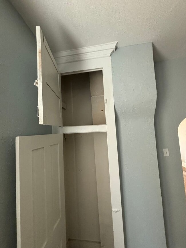 Photo - 2BD / 1BA Duplex