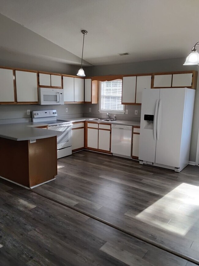 Photo - 422 Holly St