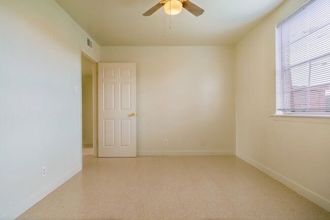 Photo - Willow Park Apartments