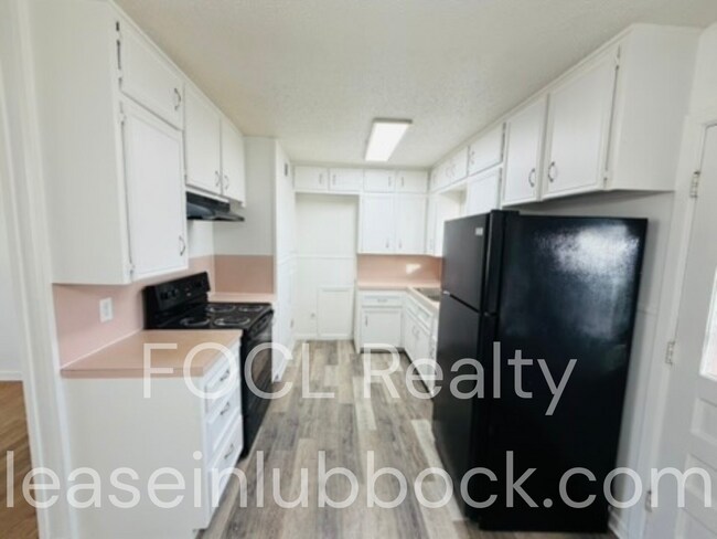 Photo - 2 bedroom + office, 1 car garage