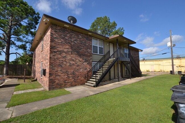 Photo - 2 bedroom, 2 bath apartments in Sherwood F...