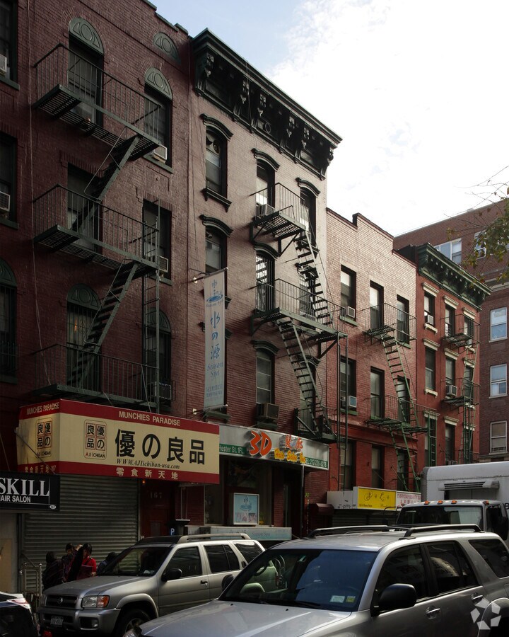 Photo - 165 Hester St