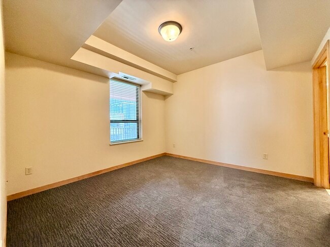 301 Bedroom - 22 Dayton