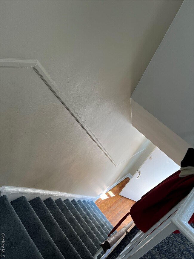 Photo - 72-05 Little Neck Pkwy Unidad 113B