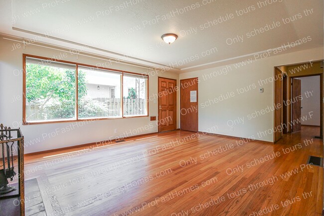 Photo - 5905 NE 30th Ave