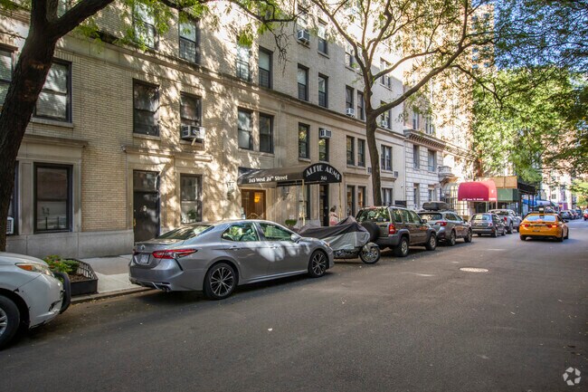 245 W 74th St New York, NY 10023 - Alfie Arms
