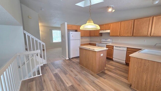 Photo - Charming 3 Bedroom and 3 Bath In Rock Creek!