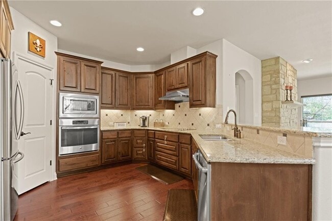 Photo - 110 Oak Glen Cove