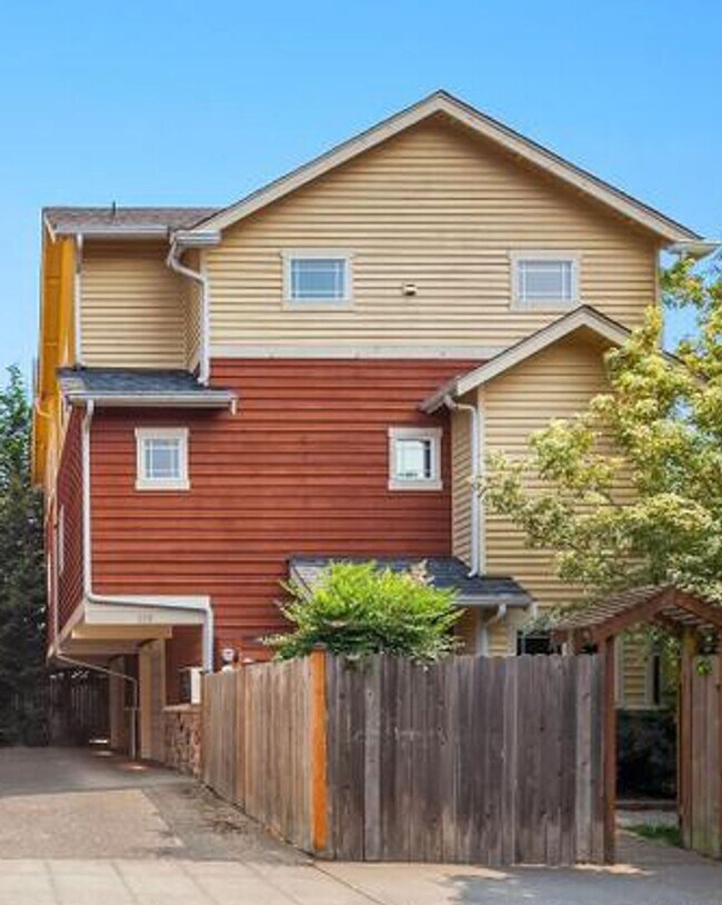 100 26th Ave