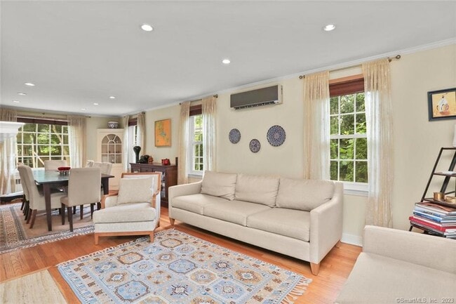 Photo - 25 Summit Rd