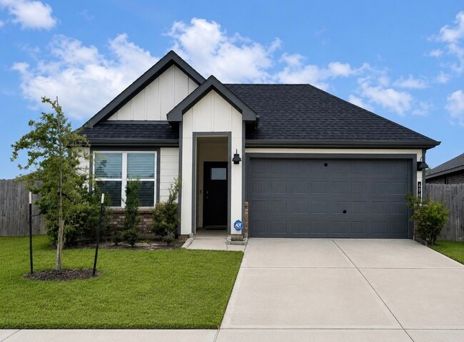 Building Photo - 4986 Edgewood Dr