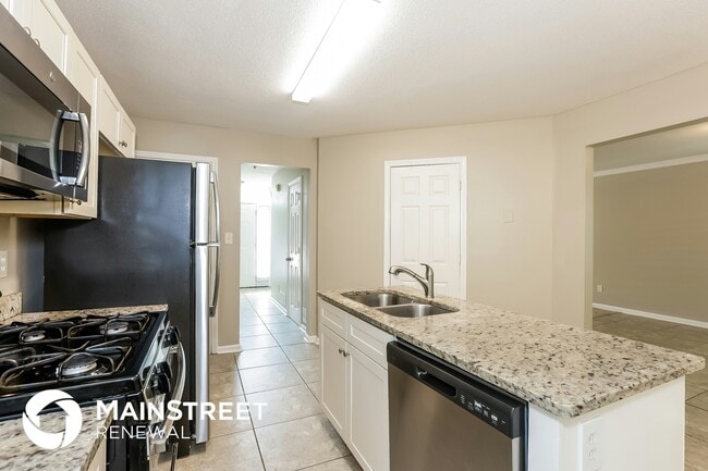 Photo - 6411 Hillview Ln