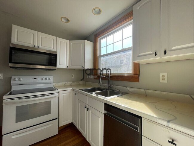 Photo - 1143 Cranford Ave