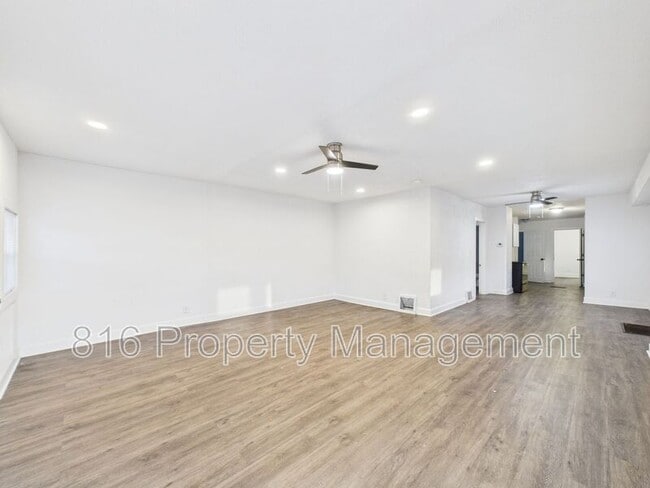 Photo - 1513 Rowland Ave