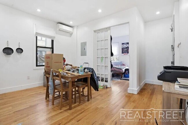 Photo - Halsey Street Unit 4