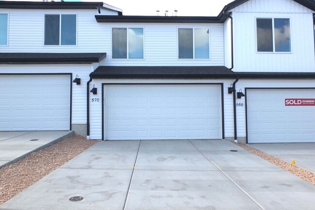Photo - Newer Old Sorrel Townhome
