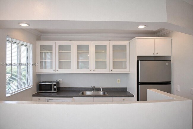 Photo - 1100 NE 9th Ave Unidad 303