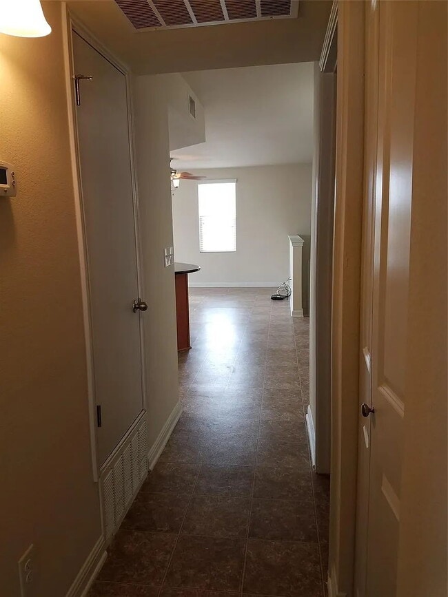 Photo - 334 Trestle Tree