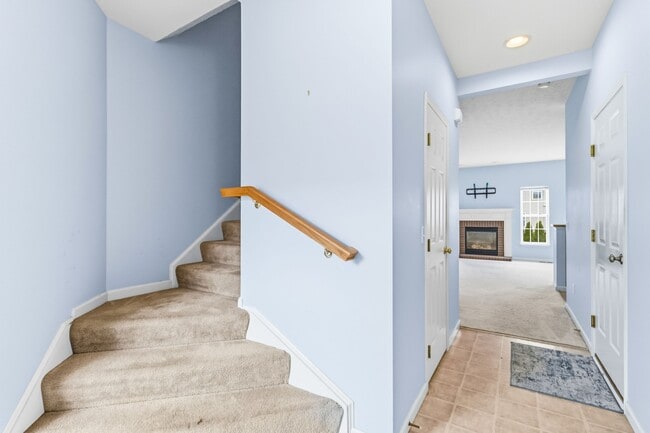 Photo - 105 Limestone Ct