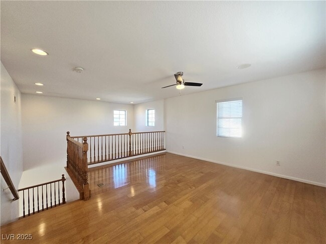 Photo - 7423 Coyote Cave Ave