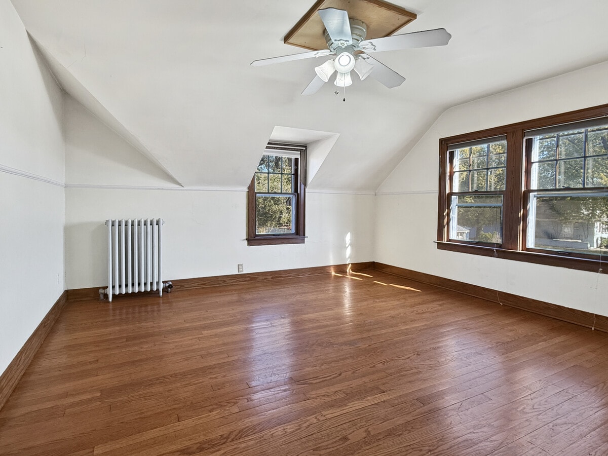 Photo - 60 E 162nd St