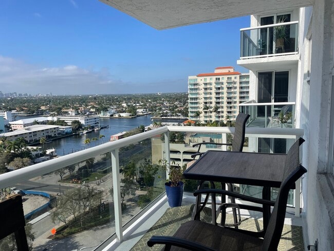Photo - 3015 N Ocean Blvd Unidad 14i